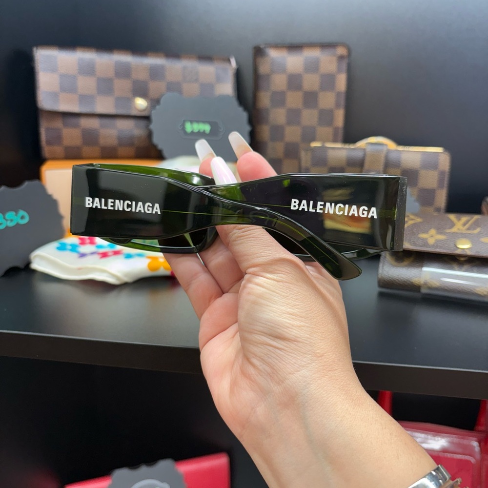 Balenciaga Black and Green Sunglasses - Picture 4 of 4